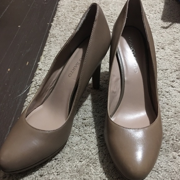 Nude Franco Sarto Round-Toe Heels, Size 11 - Picture 2 of 6